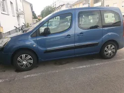 Blau Gebraucht 2013 Citroën Berlingo Tendance Van / Kleinbus | 7.990 € (Fairer Preis)