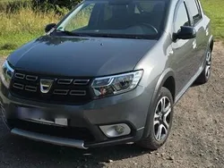 Grau Gebraucht 2018 Dacia Sandero Celebration Kleinwagen | 9.500 € (Guter Preis)