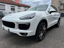 Pure white Gebraucht 2014 Porsche Cayenne S E-Hybrid SUV | 28.950 € (Teuer)