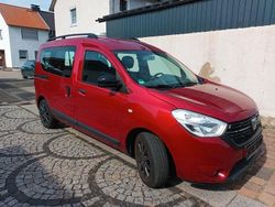 Rot Gebraucht 2019 Dacia Dokker Comfort Van / Kleinbus | 9.900 € (Guter Preis)