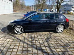 Schwarz Gebraucht 2006 Opel Signum Sport Kombi | 3.000 € (Fairer Preis)
