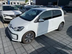 Weiss Gebraucht 2018 VW e-up! Kleinwagen | 12.770 € (Etwas zu teuer)