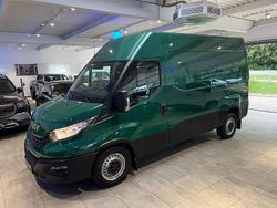 Grün Gebraucht 2019 Iveco Daily Van / Kleinbus | 23.490 €