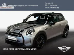 Melting silver iii metallic Gebraucht 2023 Mini Cooper SE Kleinwagen | 22.990 € (Fairer Preis)
