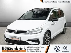 Weiß (pure white schwarz) Gebraucht 2024 VW Touran Highline Van / Kleinbus | 42.290 € (Teuer)