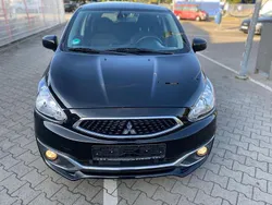 Schwarz Gebraucht 2017 Mitsubishi Space Star Diamant Edition Kleinwagen | 4.899 €