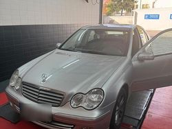 Silber Gebraucht 2005 Mercedes C230 Limousine | 3.500 € (Fairer Preis)