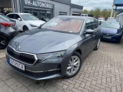 Graphitegrau metallic Gebraucht 2024 Skoda Octavia Kombi | 28.970 € (Superpreis)
