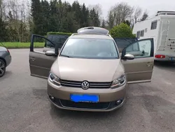 Beige Gebraucht 2014 VW Touran Van / Kleinbus | 11.999 € (Etwas zu teuer)