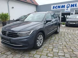 Grau Gebraucht 2022 VW Tiguan Life SUV | 25.990 € (Superpreis)