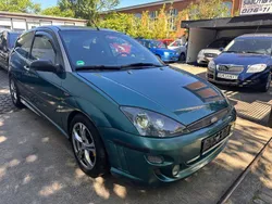 Grün Gebraucht 2000 Ford Focus Trend Limousine | 2.380 € (Fairer Preis)