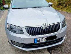 Silber Gebraucht 2014 Skoda Octavia Elegance Kombi | 8.900 € (Fairer Preis)