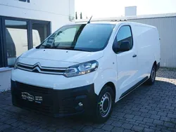Weiss Gebraucht 2018 Citroën Jumpy Van / Kleinbus | 7.990 €