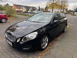 Schwarz Gebraucht 2011 Volvo V60 Kinetic Kombi | 8.500 € (Fairer Preis)