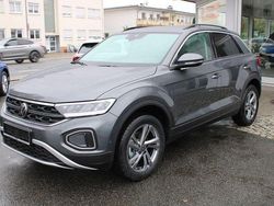 Indiumgrau metallic Gebraucht 2025 VW T-Roc Life SUV | 30.990 € (Superpreis)