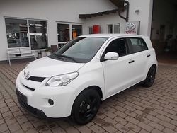 Weiß Gebraucht 2009 Toyota Urban Cruiser SUV | 9.985 €