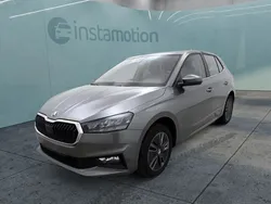 Grau Gebraucht 2024 Skoda Fabia Style Kleinwagen | 21.229 € (Guter Preis)