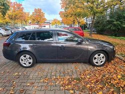 Grau Gebraucht 2015 Opel Insignia Kombi | 5.400 € (Fairer Preis)