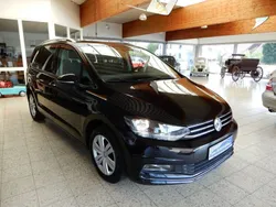 Schwarz Gebraucht 2017 VW Touran Sound Van / Kleinbus | 13.800 € (Guter Preis)