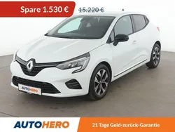 Weiß Gebraucht 2023 Renault Clio V Evolution Kleinwagen | 13.380 € (Guter Preis)