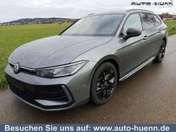 Diabasgrau metallic Neu 2025 VW Passat R-line Kombi | 46.189 € (Superpreis)