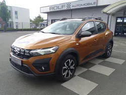 Orange Gebraucht 2023 Dacia Sandero Expression Kleinwagen | 15.880 € (Fairer Preis)