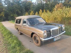 Grau Gebraucht 1975 Mercedes W114 Kleinwagen | 11.900 €