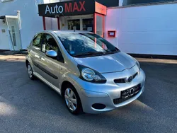 Silber Gebraucht 2011 Toyota Aygo Cool Kleinwagen | 4.799 € (Etwas zu teuer)