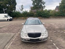 Grau Gebraucht 2009 Mercedes E320 Avantgarde Kombi | 3.999 € (Superpreis)