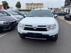 Weiß Gebraucht 2011 Dacia Duster Prestige SUV | 5.590 € (Guter Preis)