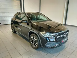 Schwarz Gebraucht 2021 Mercedes GLA200 Progressive SUV | 30.770 € (Fairer Preis)