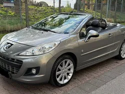 Grau Gebraucht 2011 Peugeot 207 CC Roland Garros Cabrio | 3.900 € (Guter Preis)