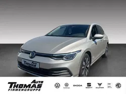 Ivory silver metallic Gebraucht 2024 VW Golf VIII Move Limousine | 23.180 € (Guter Preis)