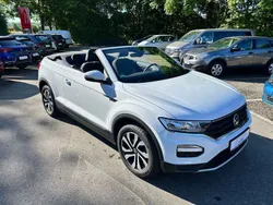 Pure white Gebraucht 2021 VW T-Roc Cabriolet Active Cabrio | 26.844 € (Fairer Preis)