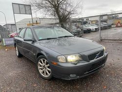 Grau Gebraucht 2004 Volvo S80 Limousine | 2.490 € (Teuer)
