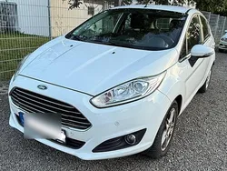 Weiß Gebraucht 2015 Ford Fiesta Titanium Kleinwagen | 8.400 € (Fairer Preis)