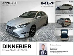 Silber (metallic) Gebraucht 2023 Kia Ceed Spirit Limousine | 24.690 € (Etwas zu teuer)