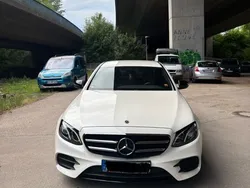 Weiß Gebraucht 2019 Mercedes E220 Limousine | 35.500 € (Teuer)