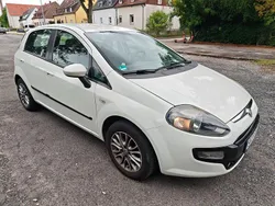Weiß Gebraucht 2011 Fiat Grande Punto Kleinwagen | 4.200 € (Etwas zu teuer)