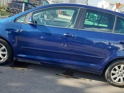 Blau Gebraucht 2005 VW Golf IV Kleinwagen | 4.449 €
