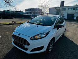 Weiß Gebraucht 2015 Ford Fiesta Kleinwagen | 3.800 € (Guter Preis)