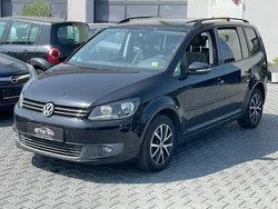 Schwarz Gebraucht 2010 VW Touran Family Van / Kleinbus | 5.950 € (Etwas zu teuer)