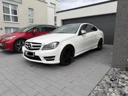 Weiß Gebraucht 2012 Mercedes C180 Coupé | 12.600 €