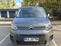 Grau Gebraucht 2020 Citroën Berlingo Feel Van / Kleinbus | 11.150 €