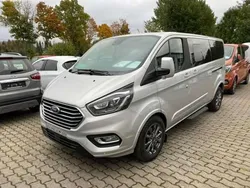 Polarsilber metallic Gebraucht 2022 Ford Tourneo Custom Titanium Van / Kleinbus | 45.990 € (Etwas zu teuer)