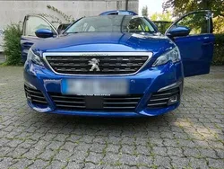 Blau Gebraucht 2018 Peugeot 308 Limousine | 12.950 € (Fairer Preis)