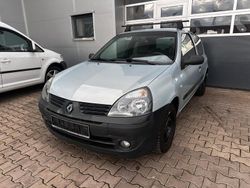 Silber Gebraucht 2004 Renault Clio II Kleinwagen | 1.500 € (Fairer Preis)