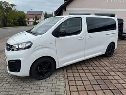 Jade weiss/arktis weiss Gebraucht 2022 Opel Zafira Life Edition Van | 29.970 € (Superpreis)