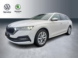 Weiß Gebraucht 2023 Skoda Octavia Style Kombi | 22.970 € (Guter Preis)