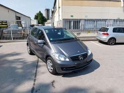 Graumetallic Gebraucht 2011 Mercedes A180 Classic Limousine | 3.490 € (Fairer Preis)